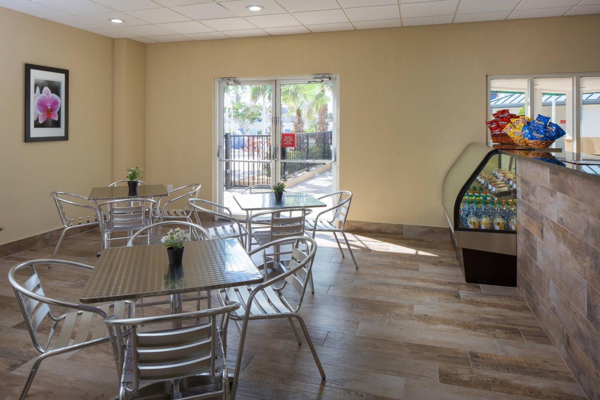 Four Points By Sheraton Orlando International Drive Екстериор снимка